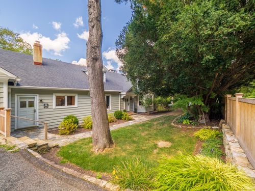 283 Redding Rd, Redding, CT, 06896-2823 | Card Image