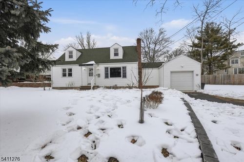 81 Glen Ave, Millburn, NJ, 07041-2040 | Card Image