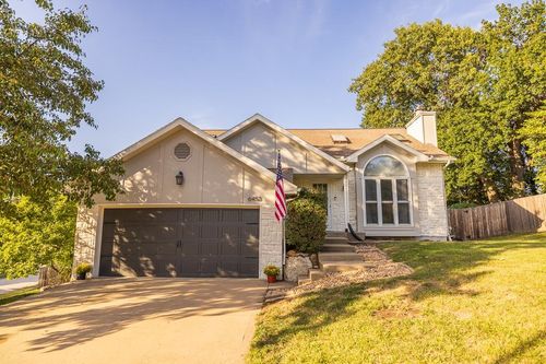 6453 N Amoret Ave, Kansas City, MO, 64151-4037 | Card Image