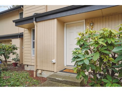 1505 Fetters Loop, Eugene, OR, 97402-3365 | Card Image
