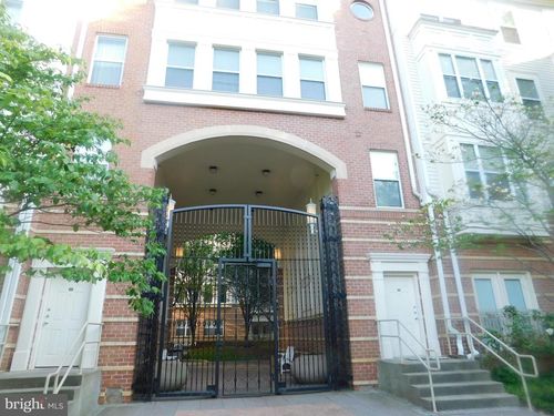 apt-273-2791 Centerboro Dr, VIENNA, VA, 22181-4818 | Card Image