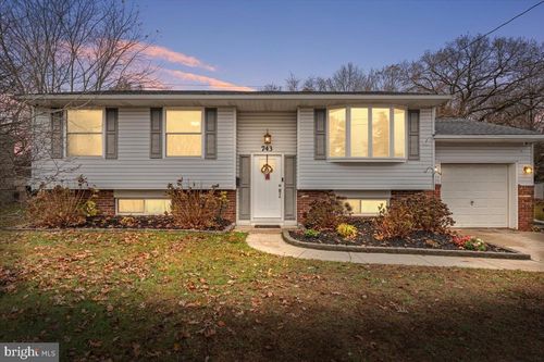 743 Lois Dr, WILLIAMSTOWN, NJ, 08094-1333 | Card Image