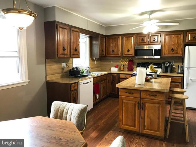 211 New Castle Dr, House other with 4 bedrooms, 3 bathrooms and null parking in Shillington PA | Image 13
