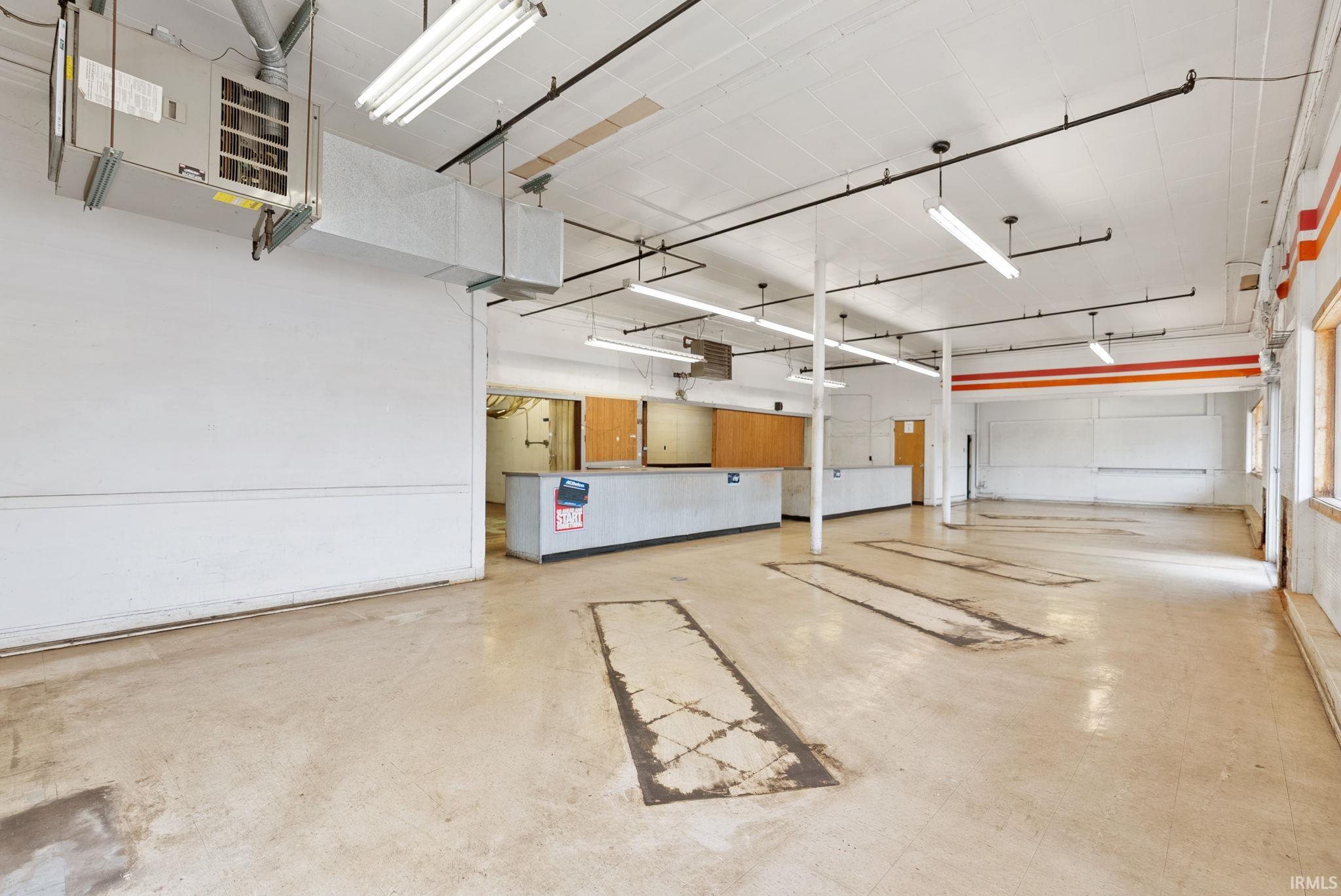 Commercial Sale in Warsaw 5