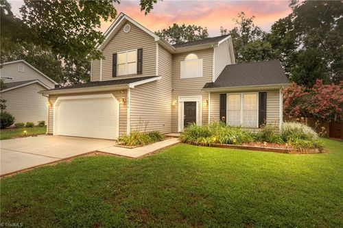 3656 Shadow Ridge Dr, High Point, NC, 27265-8403 | Card Image