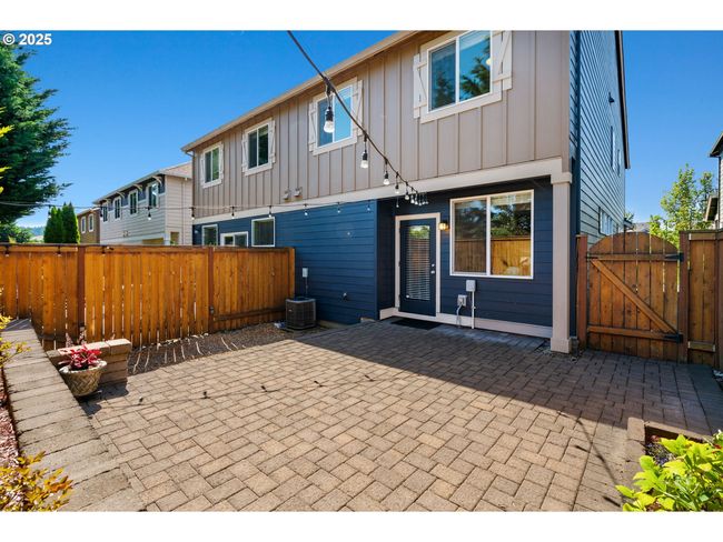 16085 Se Kingbird Dr, House attached with 3 bedrooms, 3 bathrooms and 1 parking in Clackamas OR | Image 28