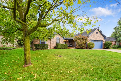 6017 Creekbend Blvd, Indianapolis, IN, 46217-2722 | Card Image