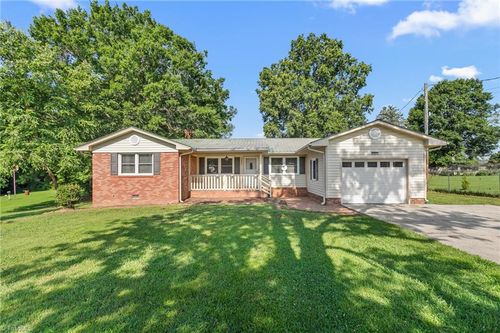 5383 Chet Drive Ext, Trinity, NC, 27370-8529 | Card Image
