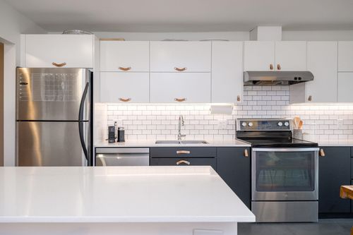 412-555 W 28th St, North Vancouver, BC, V7N2J7 | Card Image