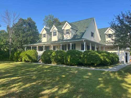 2112 Military Tpke, Plattsburgh, NY, 12901-3112 | Card Image