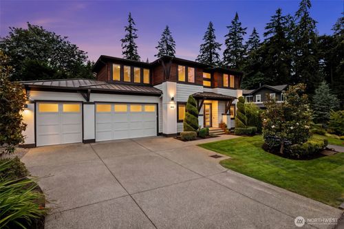8431 Se 39th St, Mercer Island, WA, 98040-3622 | Card Image
