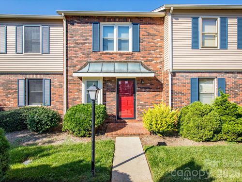 2705 N Center St, Hickory, NC, 28601-1353 | Card Image