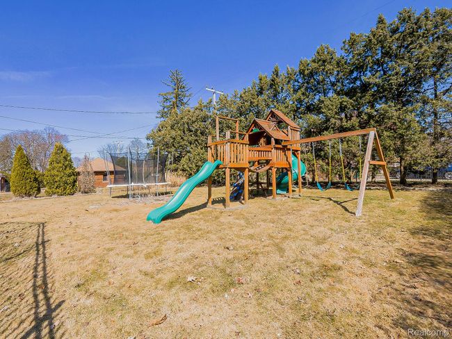 1304 Devonshire Rd, House other with 3 bedrooms, 3 bathrooms and null parking in Grosse Pointe Park MI | Image 41