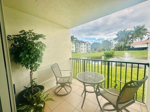 402-402 Villa Cir, Boynton Beach, FL, 33435-8911 | Card Image