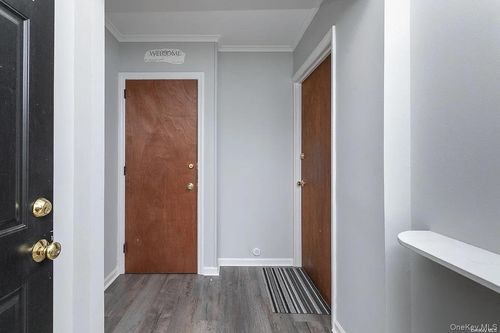 90 Blydenburg Ave, Smithtown, NY, 11787-1879 | Card Image