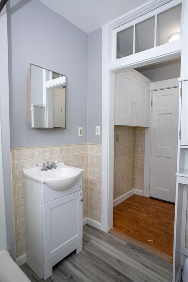 6 Elm St S, House other with 3 bedrooms, 1 bathrooms and 2 parking in Barre MA | Image 21