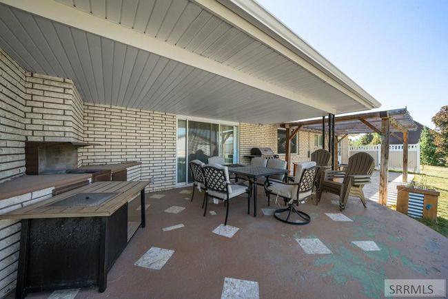 147 N 3900 E, House other with 6 bedrooms, 3 bathrooms and 2 parking in Rigby ID | Image 38