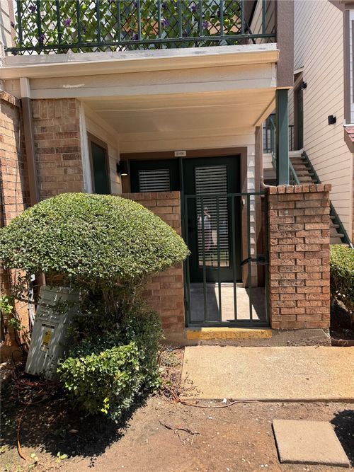 d108-2305 Basil Dr, Arlington, TX, 76006-5929 | Card Image