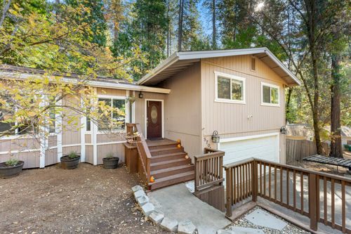 5701 Columbine Way, Pollock Pines, CA, 95726 | Card Image