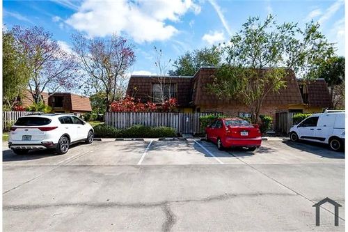 312-5385 Elm Ct, ORLANDO, FL, 32811-3085 | Card Image