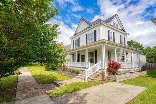 12 W South St, Jackson, OH, 45640-1504 | Card Image