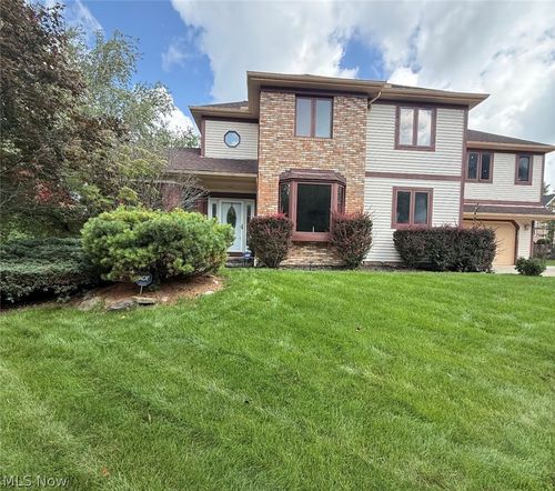 5630 Huntington Reserve Dr, Parma, OH, 44134-6174 | Card Image