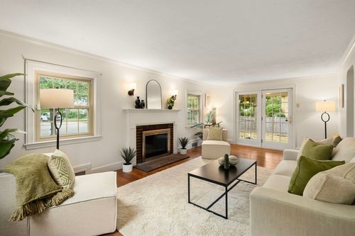 163 Day St, Auburndale, MA, 02466-2921 | Card Image