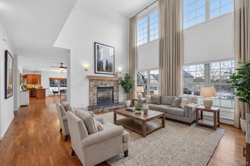 5 Prestwick Dr, Monroe, NY, 10950-3050 | Card Image