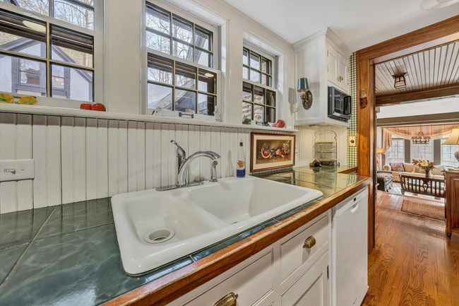 Kitchen | Image 22