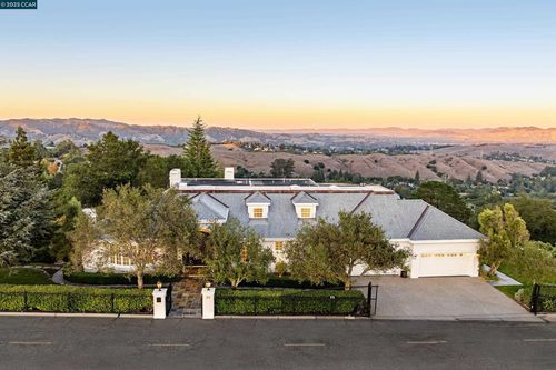 75 Donald Dr, Orinda, CA, 94563-3649 | Card Image