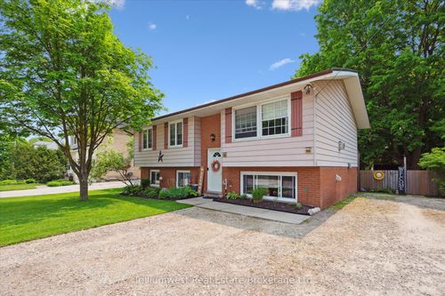 350 Wellington St W, Mount Forest, ON, N0G2L1 | Card Image