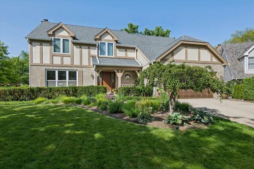 2 N Richmond Ct, Lake Zurich, IL, 60047-2375 | Card Image