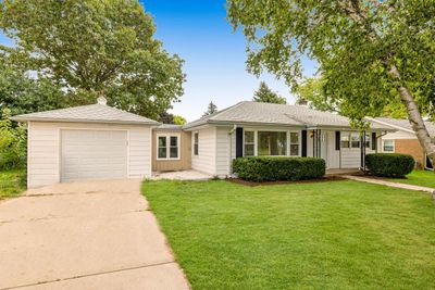 3258 N Mayfair Road, House other with 3 bedrooms, 2 bathrooms and null parking in WAUWATOSA WI | Image 1