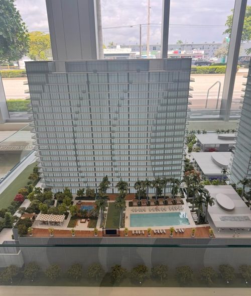 2011-1170 East Hallandale Beach Boulevard, Hallandale Beach, FL, 33009 | Card Image