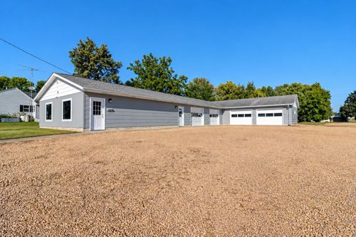 155 S Montgomery Ave, Le Center, MN, 56057-1611 | Card Image