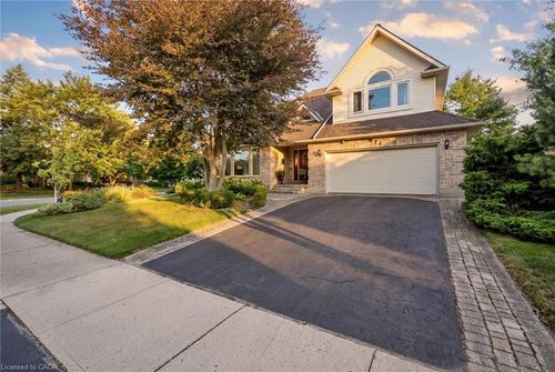 174 Dimson Ave, Guelph, ON, N1G4P2 | Card Image