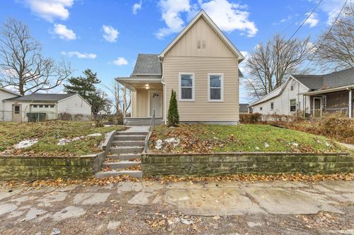 313 W 10th St, Muncie, IN, 47302-3277 | Card Image