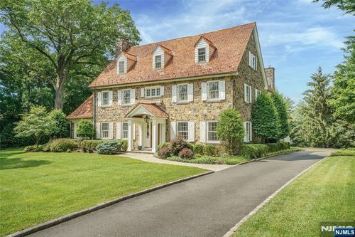 123 Highland Ave, Short Hills, NJ, 07078-1960 | Card Image