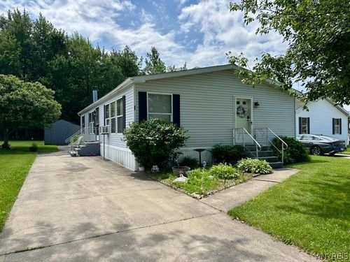 771 Thomas Ln, Angola, NY, 14006-9567 | Card Image
