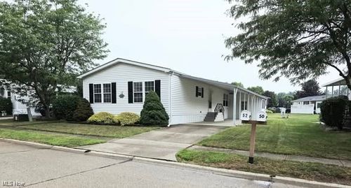 52 Periwinkle Dr, Olmsted Twp, OH, 44138-3000 | Card Image