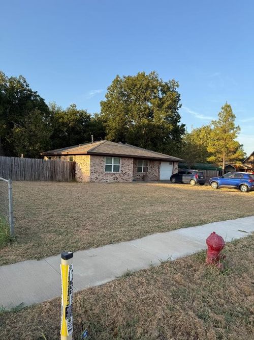301 Gene Autry Dr, Tioga, TX, 76271-3597 | Card Image