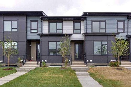 225 Vantage Dr, Cochrane, AB, T4C3G4 | Card Image