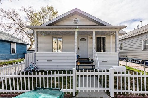 835 Center St, Rock Springs, WY, 82901-5904 | Card Image