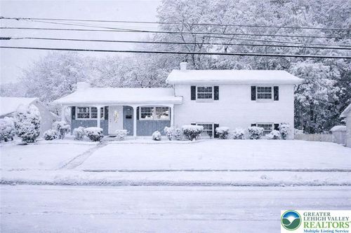 232 Virginia Ave, Whitehall, PA, 18052-7123 | Card Image