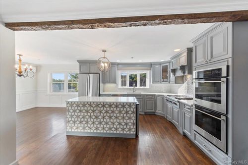 1-107 Lincoln Ave E, West Harrison, NY, 10604-2119 | Card Image