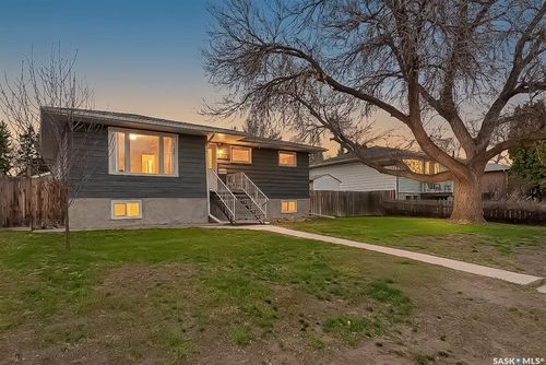 1154 Caribou St W, Moose Jaw, SK, S6H2L9 | Card Image