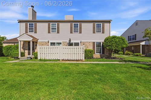 15794 Charleston Dr, Clinton Township, MI, 48038-1018 | Card Image