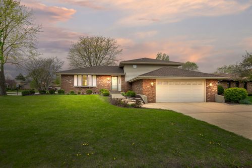 301 Greenfield Rd, Shorewood, IL, 60404-9672 | Card Image