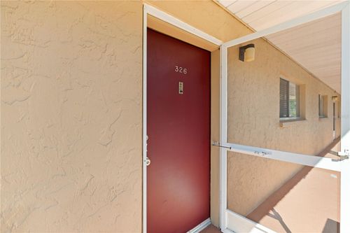 b326-1540 Glen Oaks Dr E, SARASOTA, FL, 34232-1156 | Card Image