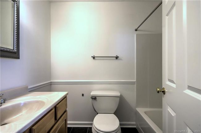 114 Meadow View Ter, House other with 3 bedrooms, 3 bathrooms and null parking in New Haven CT | Image 11